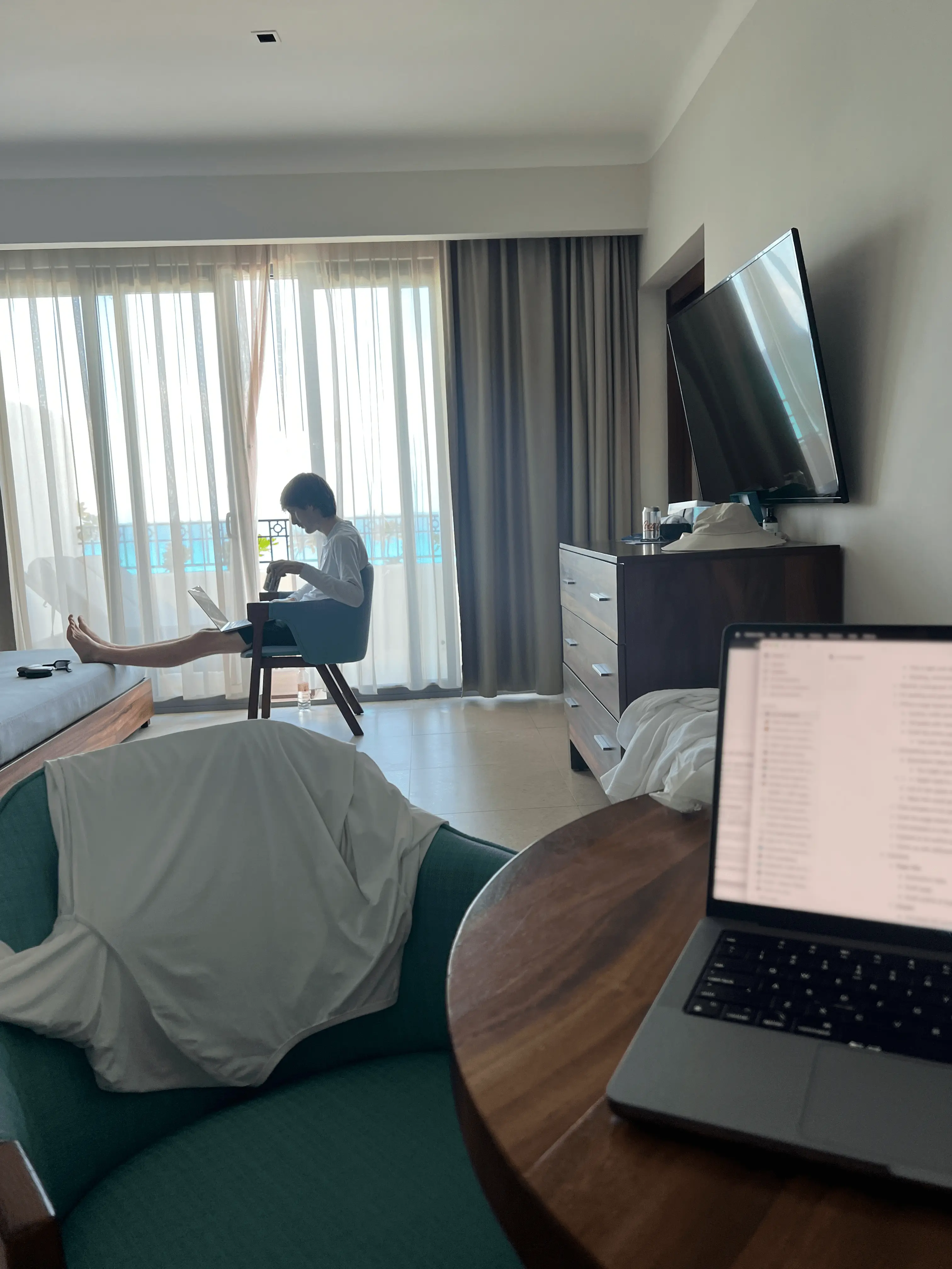 Simon en el retiro de la empresa 1